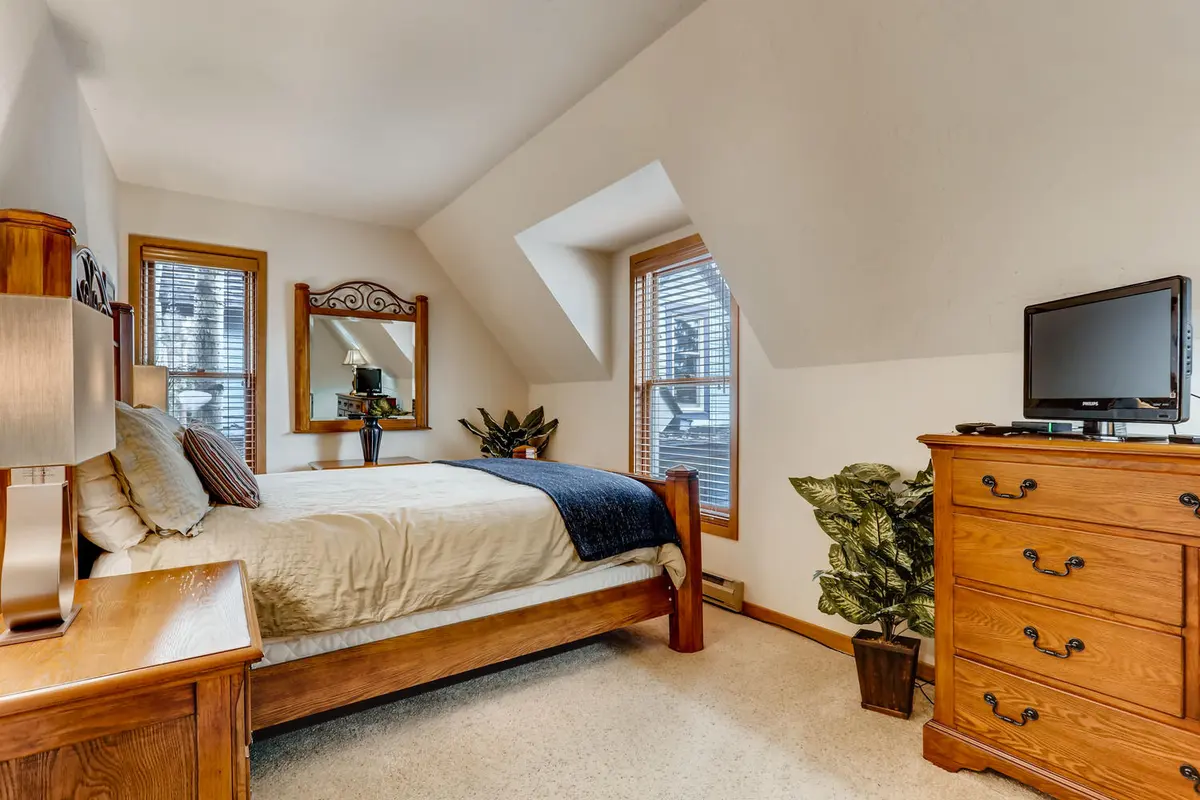 108 S High Street Breckenridge-large-016-17-2nd Floor Master Bedroom