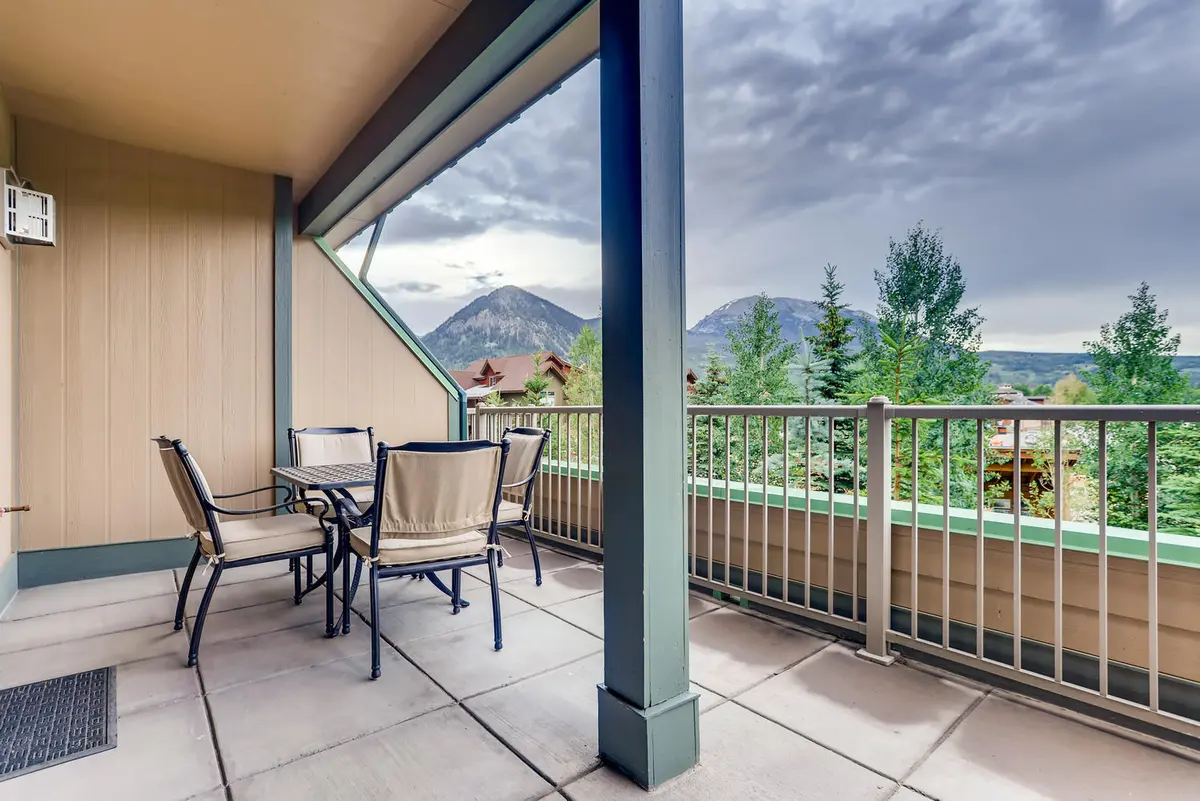Balcony 310 S 8th Street Frisco