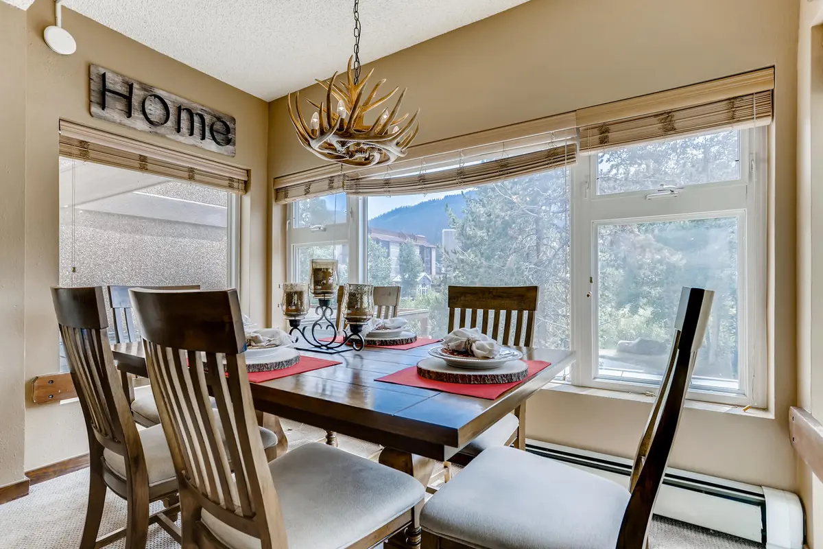 Copper Road Condo Dining