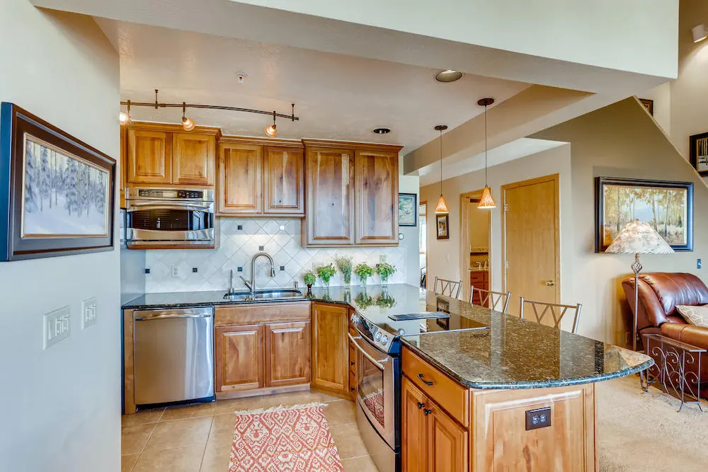 91400 Ryan Gulch Road Unit 426-large-007-012-Kitchen-1500x1000-72dpi
