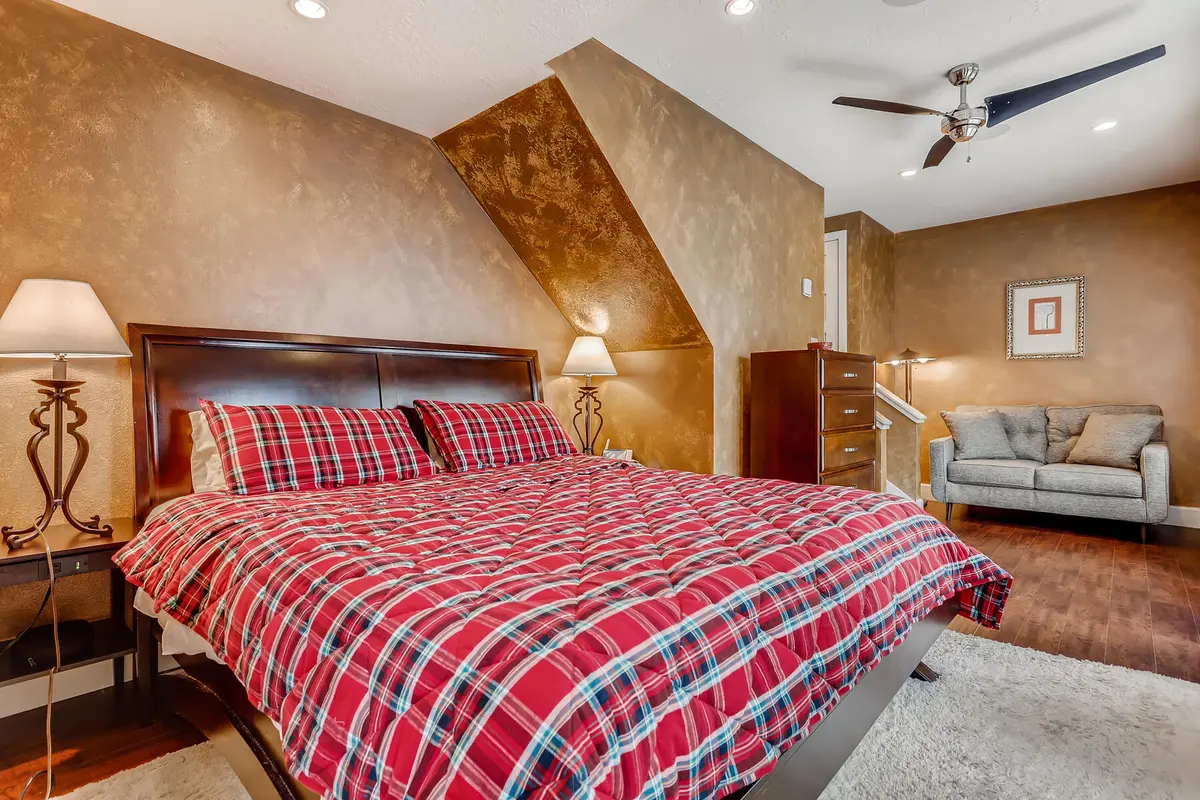 5 Bedroom Keystone Condo for Sale 23