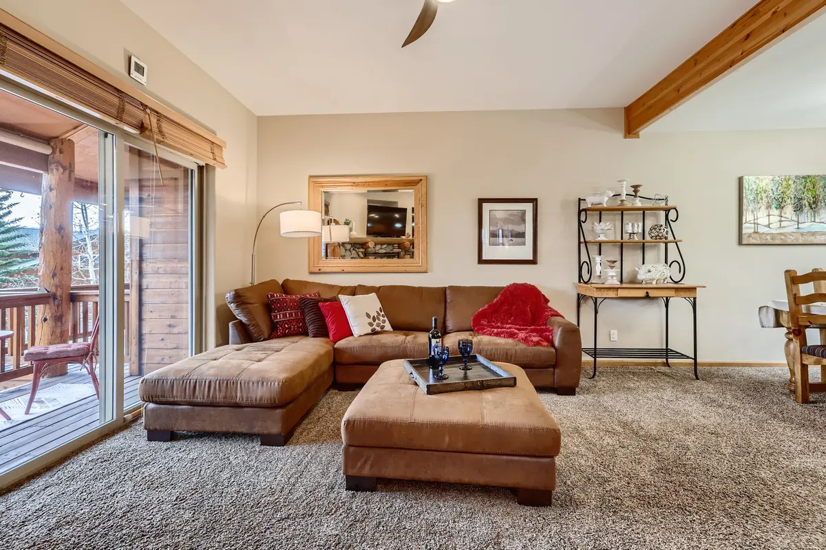 05 Living Room