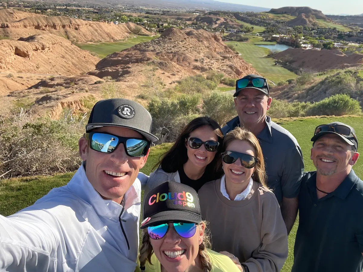 friends in vegas golfing