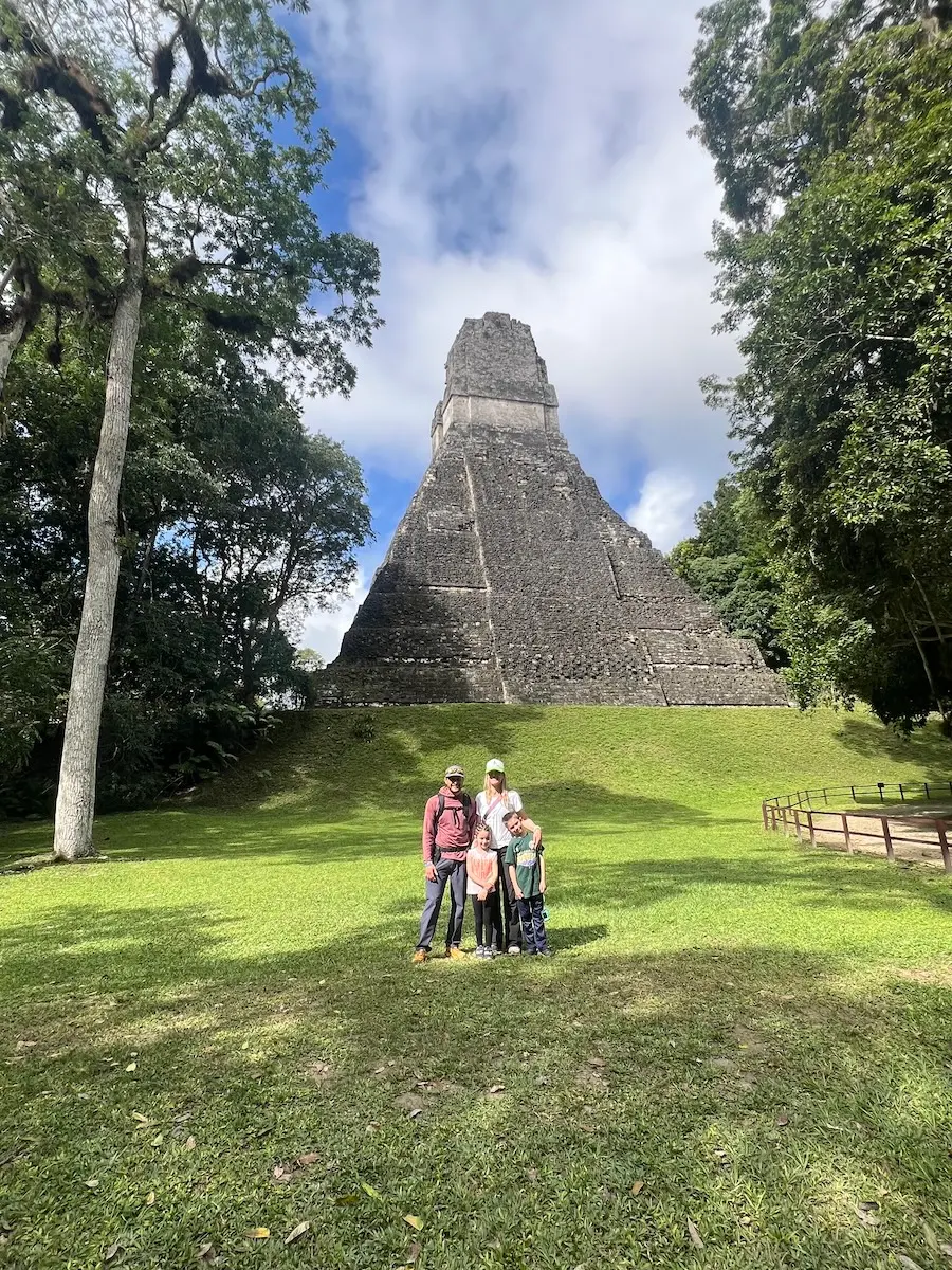 De Family Belize Ruins